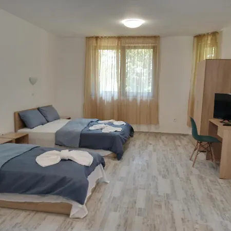 Pensión Apartment's Pita & Mare