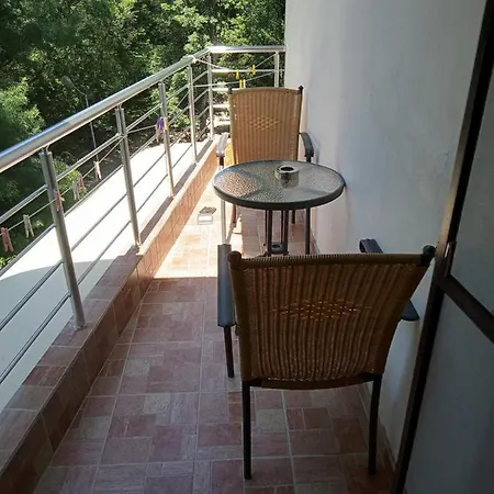 Apartment's Pita & Mare בית הארחה 3*