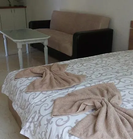 Pensión Apartment's Pita & Mare