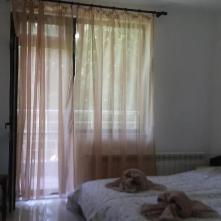 בית הארחה Apartment's Pita & Mare 3*