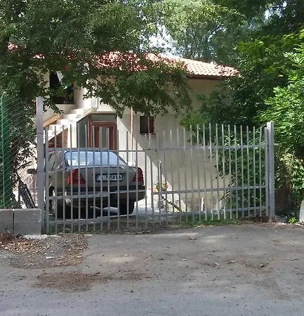 Pensión Apartment's Pita & Mare