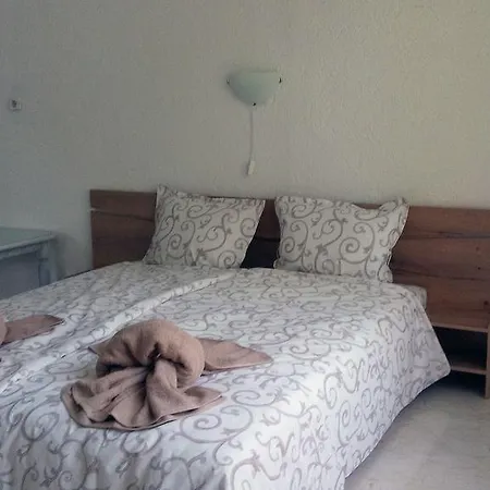 Pensión Apartment's Pita & Mare *