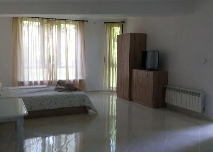 Gasthuis Apartment's Pita & Mare Kiten (Burgas)